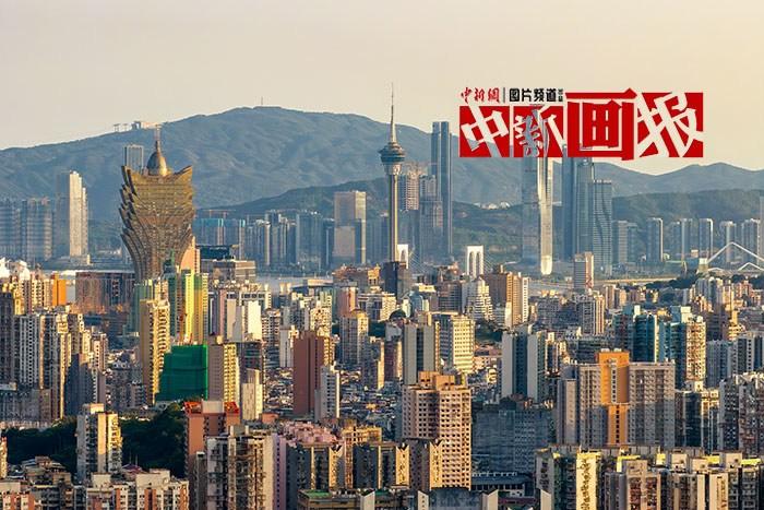 这璀璨的明珠，是我们的骄“澳”