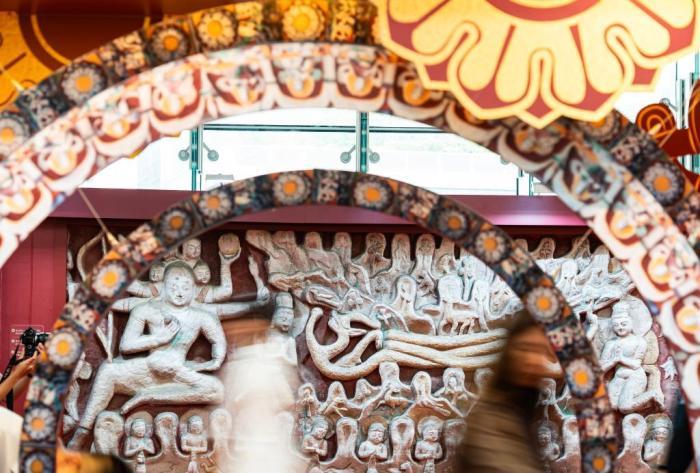 来！在香港“遇见云冈”