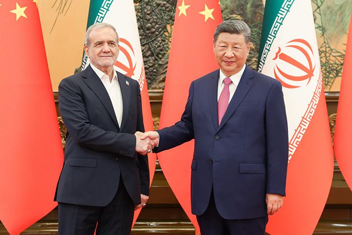 习近平会见伊朗总统佩泽希齐扬