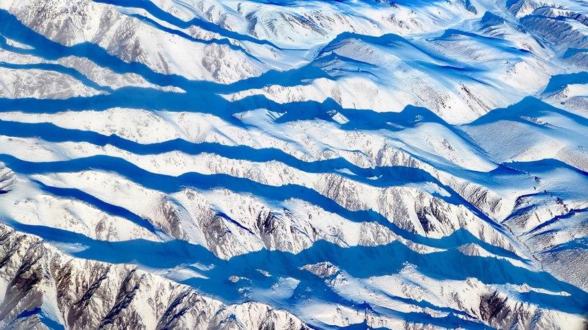 冬日天山展壮美风姿