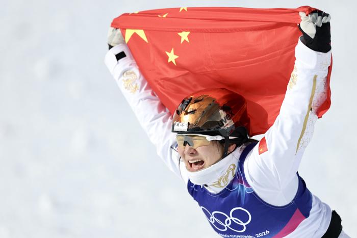 徐梦桃卫冕自由式滑雪空中技巧冠军