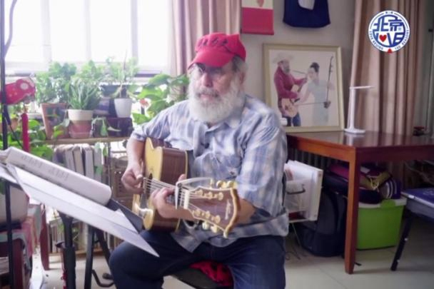 自弹自唱，我把中国唱给你听