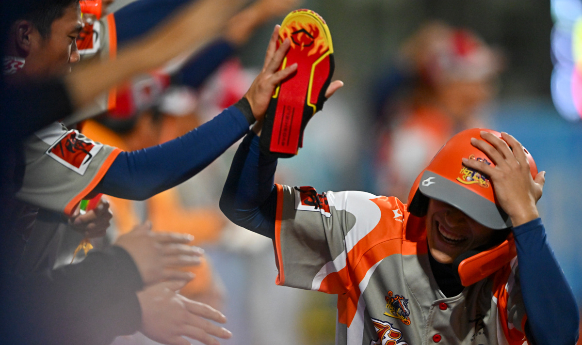 全运会棒球项目1-2名决赛：江苏11比2战胜广东成功卫冕