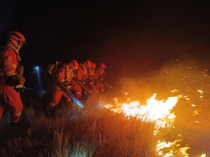 俄罗斯、蒙古国草原火蔓延至中国边境